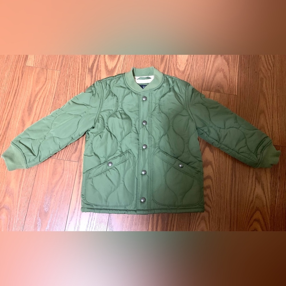 GAP KIDS Quilted Bomber Jacket made with recycled material size XS 4-5